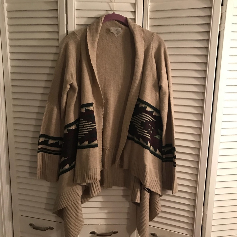 Motherhood maternity throw over sweater. Size S.